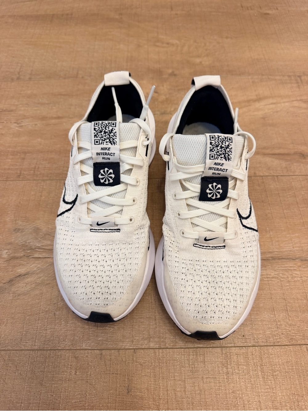 Nike Interact Run Womens  Running Shoes - cream /Black